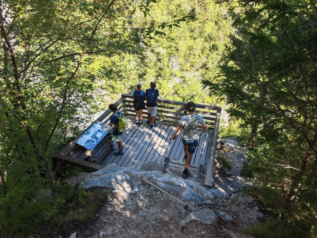 Der offizielle Aussichtspunkt beim Boka Wasserfall